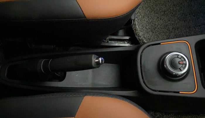 2021 Renault Kwid CLIMBER 1.0 AMT (O), Petrol, Automatic, 9,568 km, Gear Lever