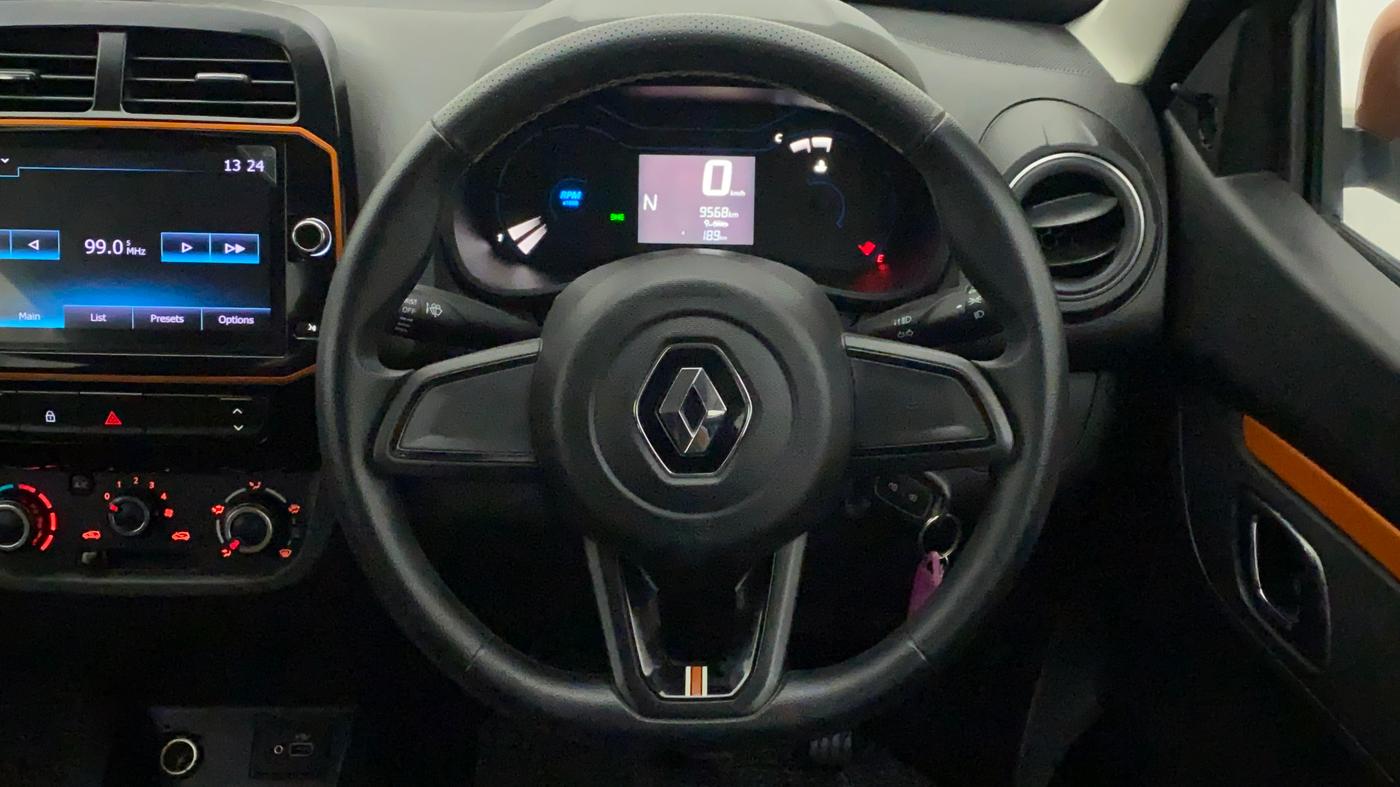 2021 Renault Kwid CLIMBER 1.0 AMT (O), Petrol, Automatic, 9,568 km, Steering Wheel Close Up