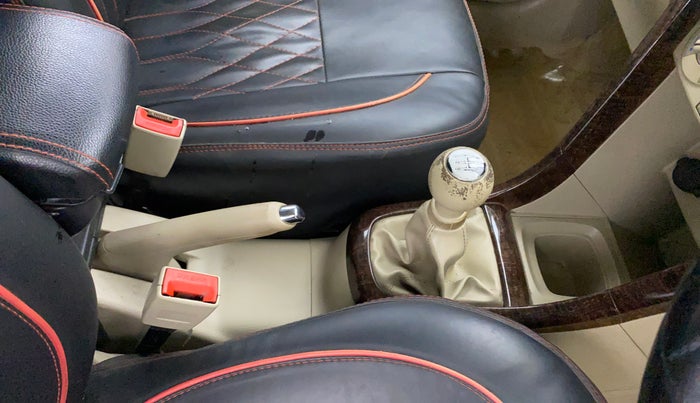 2015 Maruti Swift Dzire VXI, Petrol, Manual, 44,921 km, Gear Lever
