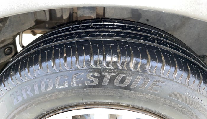 2015 Maruti Swift Dzire VXI, Petrol, Manual, 44,921 km, Right Rear Tyre Tread