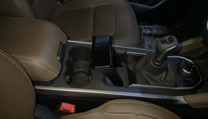 2019 Tata Harrier XZ 2.0L, Diesel, Manual, 77,632 km, Gear Lever