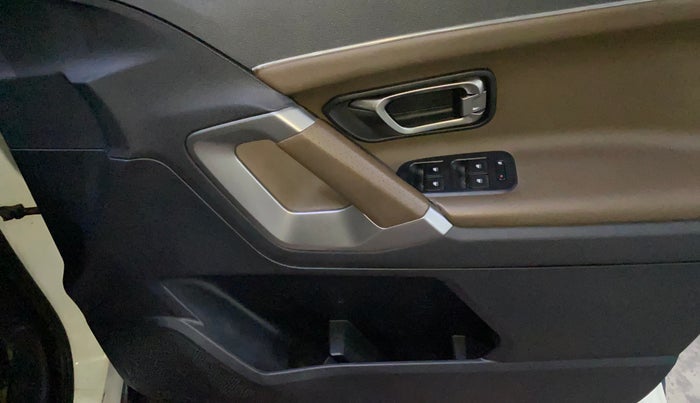 2019 Tata Harrier XZ 2.0L, Diesel, Manual, 77,632 km, Driver Side Door Panels Control