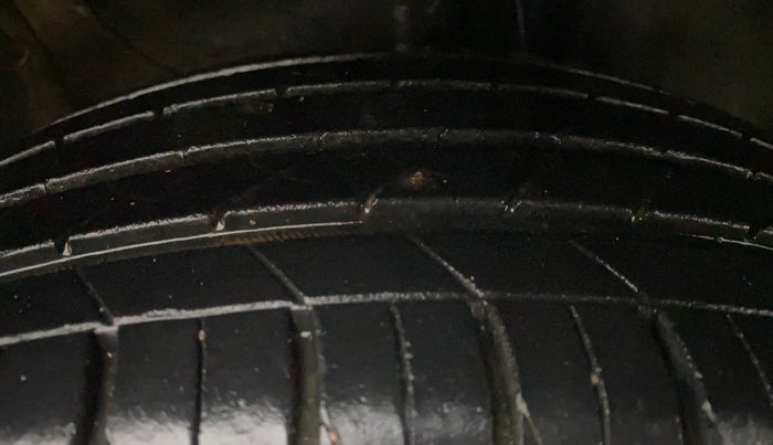 2021 KIA SONET HTX 1.0 IMT, Petrol, Manual, 19,069 km, Right Front Tyre Tread