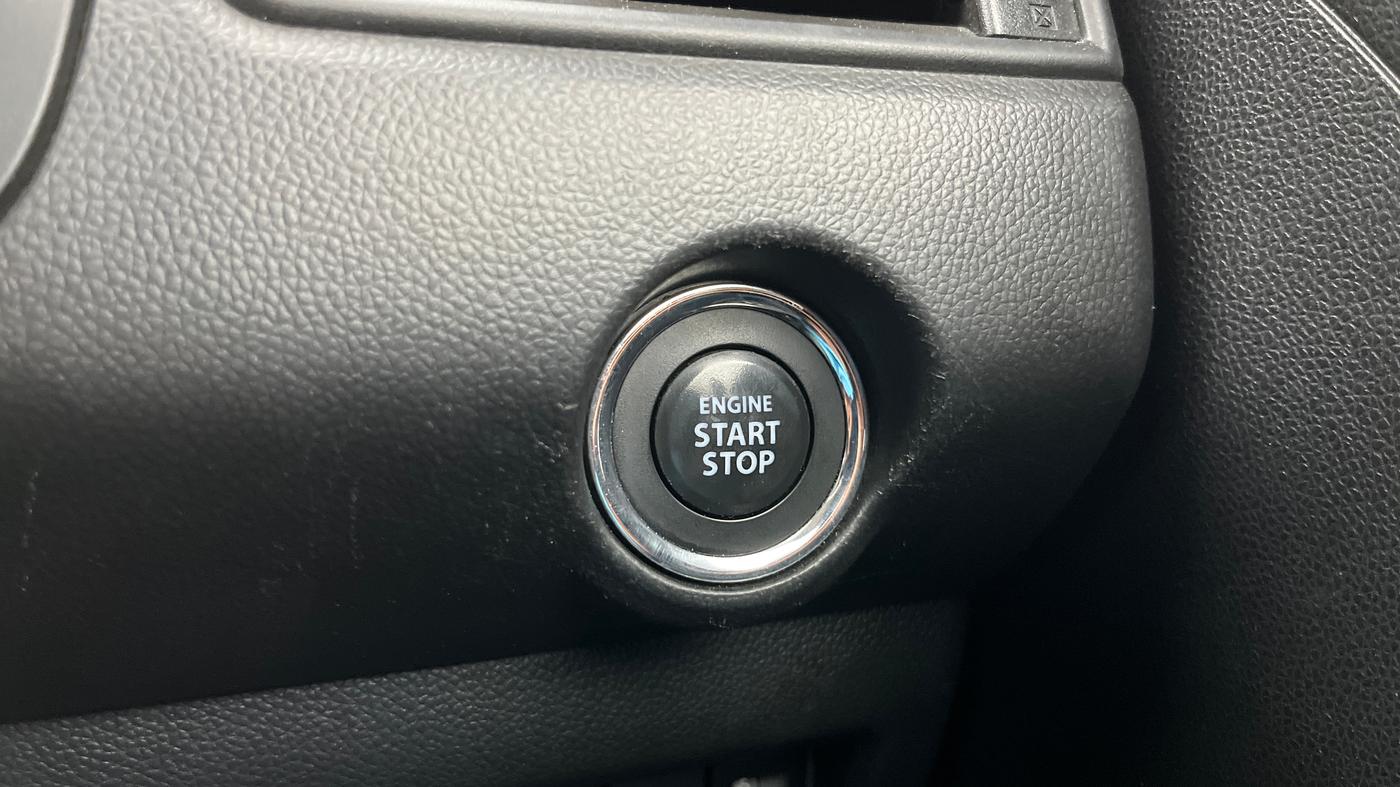 2021 Maruti Swift ZXI, Petrol, Manual, 24,500 km, Keyless Start/ Stop Button