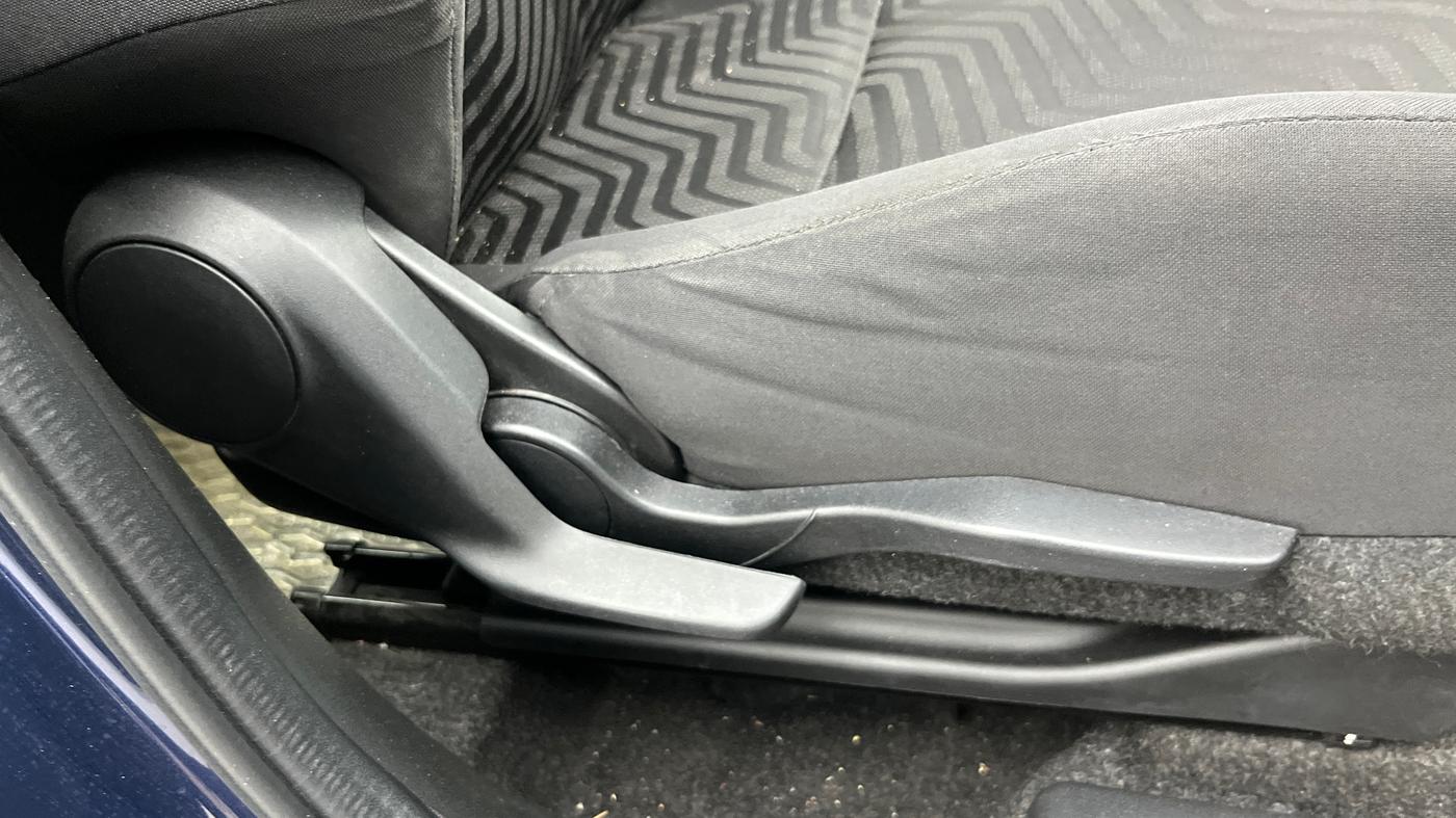 2021 Maruti Swift ZXI, Petrol, Manual, 24,500 km, Driver Side Adjustment Panel
