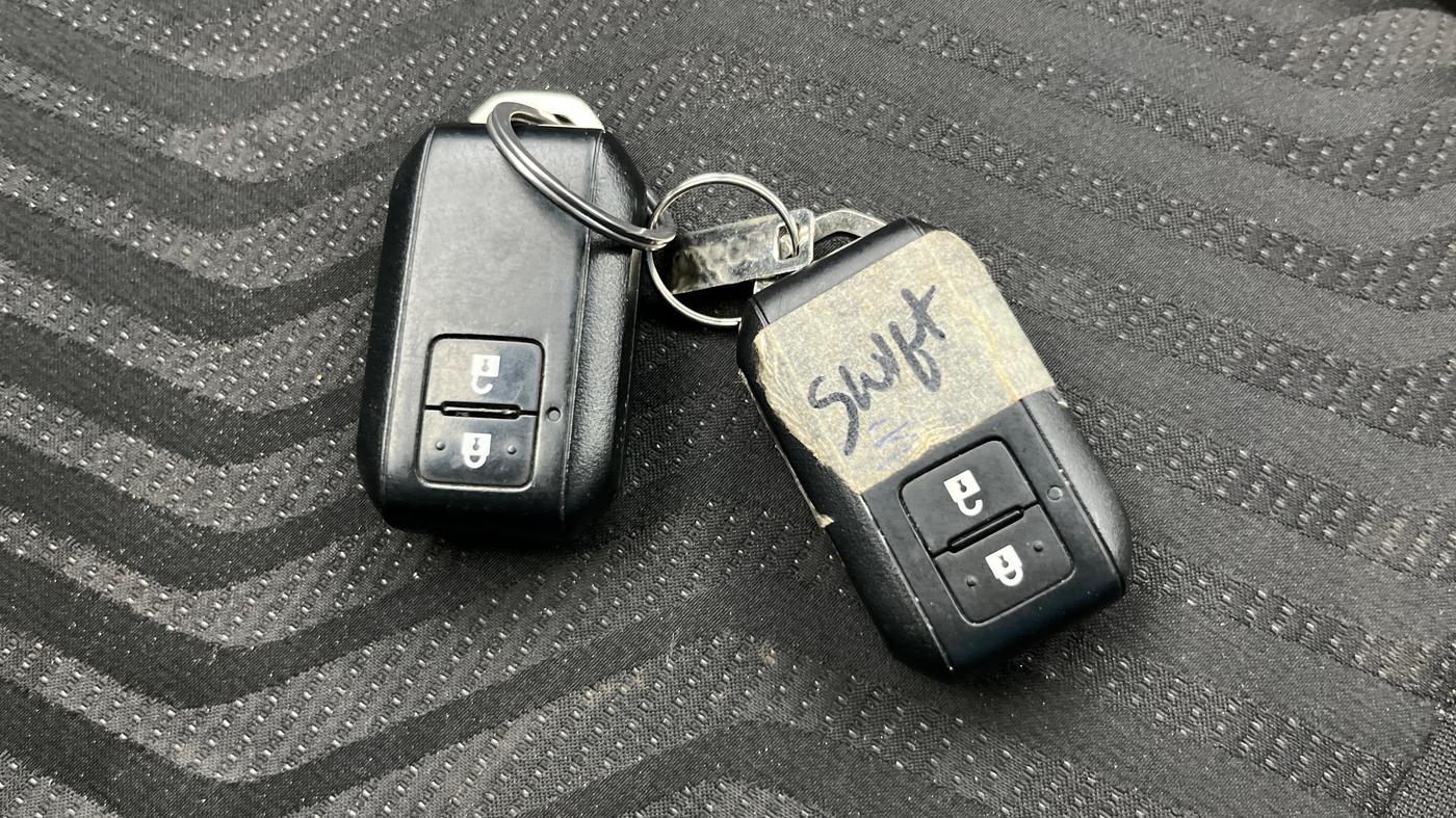 2021 Maruti Swift ZXI, Petrol, Manual, 24,500 km, Key Close Up