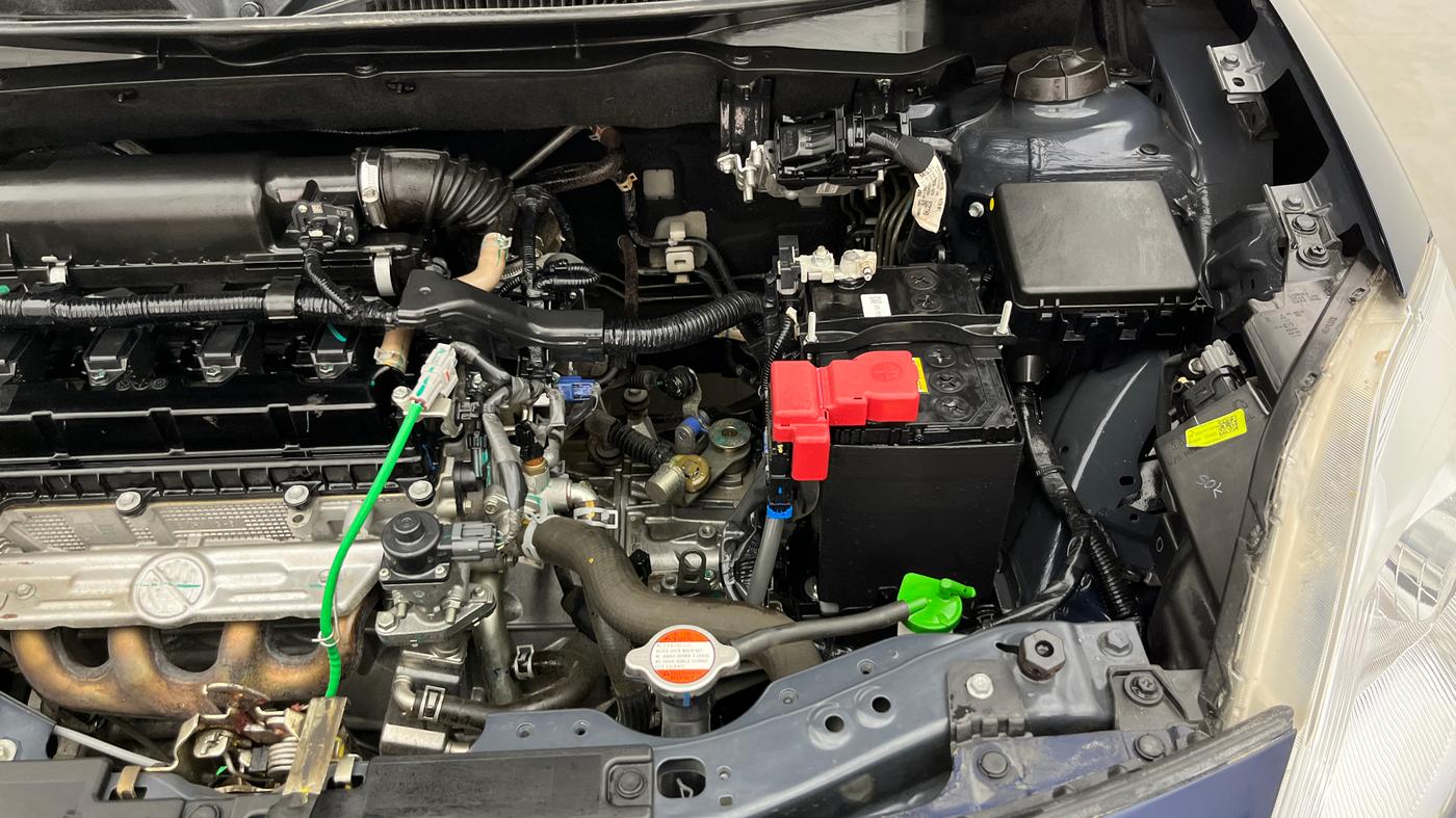 2021 Maruti Swift ZXI, Petrol, Manual, 24,500 km, Engine View - Left