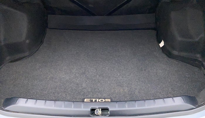 2012 Toyota Etios VD, Diesel, Manual, 19,994 km, Boot Inside