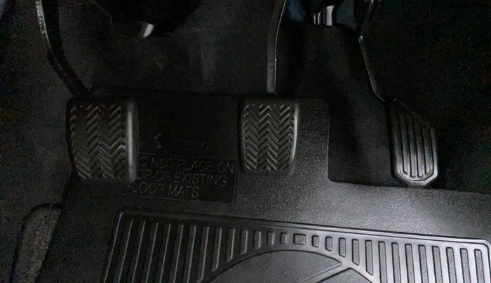 2012 Toyota Etios VD, Diesel, Manual, 19,994 km, Pedals