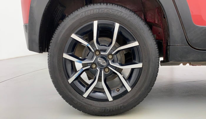 2018 Mahindra KUV 100 NXT K8 6 SEATER DUAL TONE, Petrol, Manual, 23,834 km, Right Rear Wheel