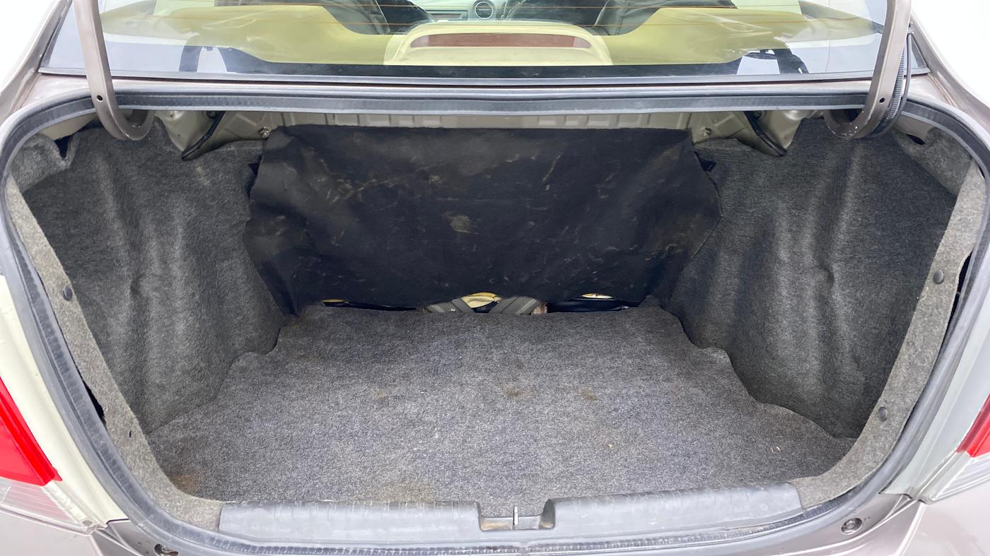 2014 Honda Amaze 1.2 VXMT I VTEC, Petrol, Manual, 48,619 km, Boot Inside View