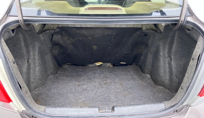 2014 Honda Amaze 1.2 VXMT I VTEC, Petrol, Manual, 48,619 km, Boot Inside View