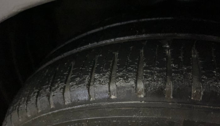 2015 Maruti Celerio VXI, Petrol, Manual, 48,490 km, Left Front Tyre Tread