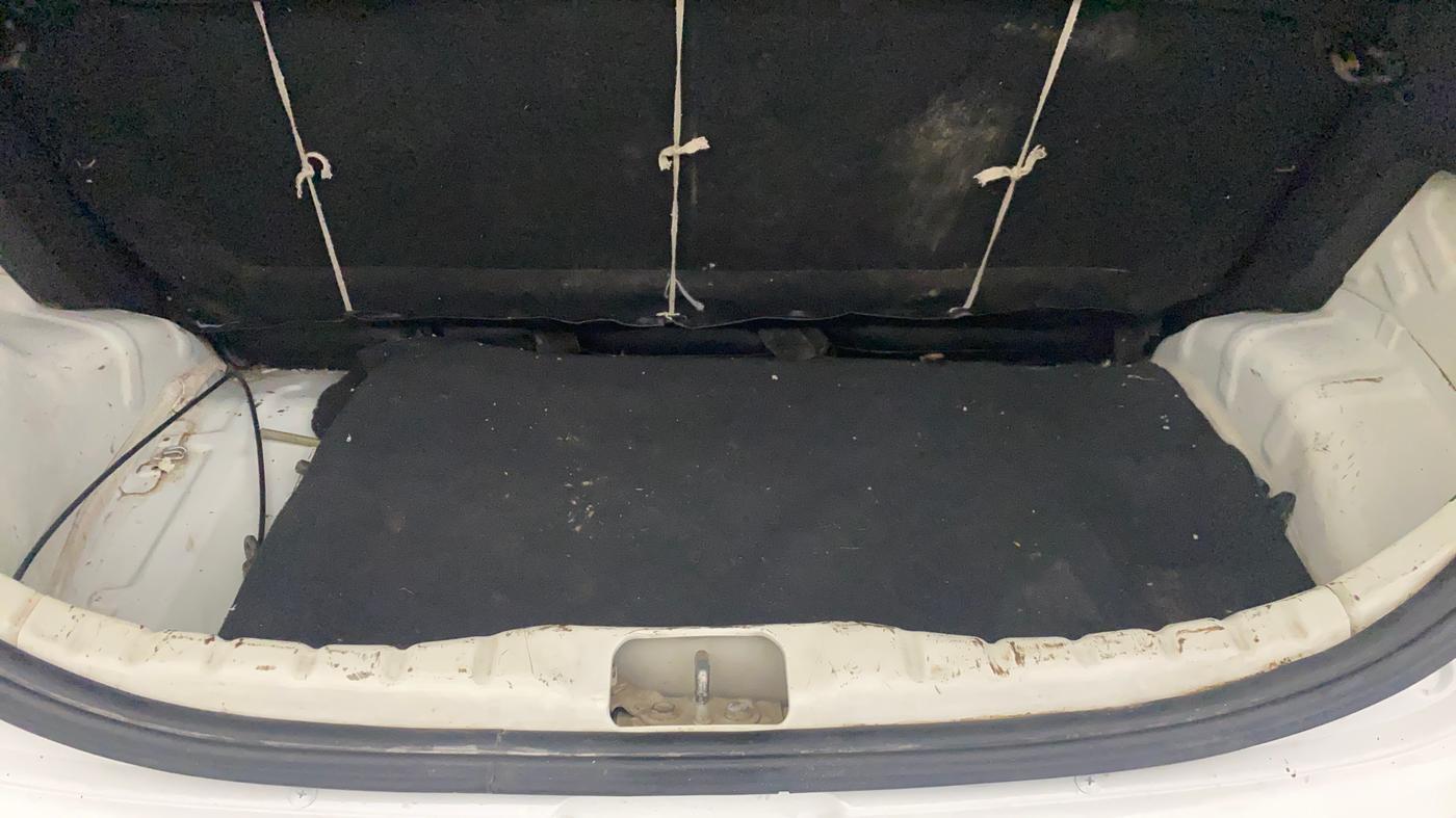 2017 Hyundai Eon ERA +, Petrol, Manual, 59,805 km, Boot Inside