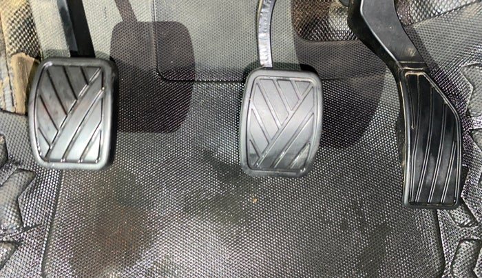 2022 Maruti Vitara Brezza VXI, Petrol, Manual, 18,676 km, Pedals