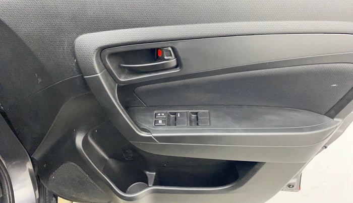 2022 Maruti Vitara Brezza VXI, Petrol, Manual, 18,676 km, Driver Side Door Panels Control