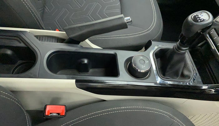 2021 Tata NEXON XZ PETROL, Petrol, Manual, 8,754 km, Gear Lever