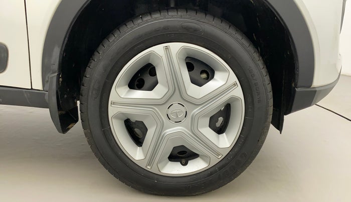 2021 Tata NEXON XZ PETROL, Petrol, Manual, 8,754 km, Right Front Wheel