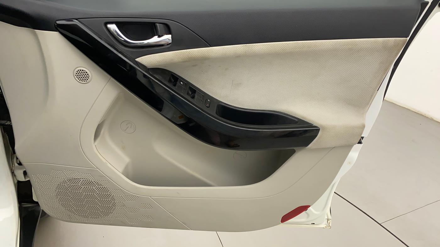 2021 Tata NEXON XZ PETROL, Petrol, Manual, 8,754 km, Driver Side Door Panels Control