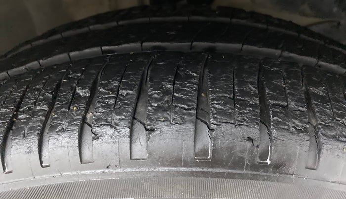 2010 Honda City 1.5L I-VTEC V MT, Petrol, Manual, 75,421 km, Right Front Tyre Tread