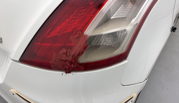 2013 Maruti Swift LXI, Petrol, Manual, 61,461 km, Right tail light - Minor damage