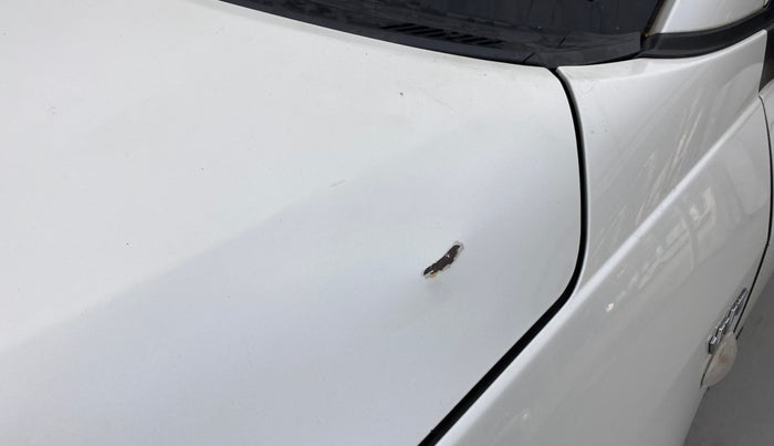 2013 Maruti Swift LXI, Petrol, Manual, 61,461 km, Bonnet (hood) - Slightly dented