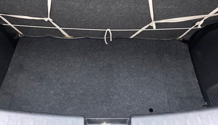 2013 Maruti Swift LXI, Petrol, Manual, 61,461 km, Boot Inside