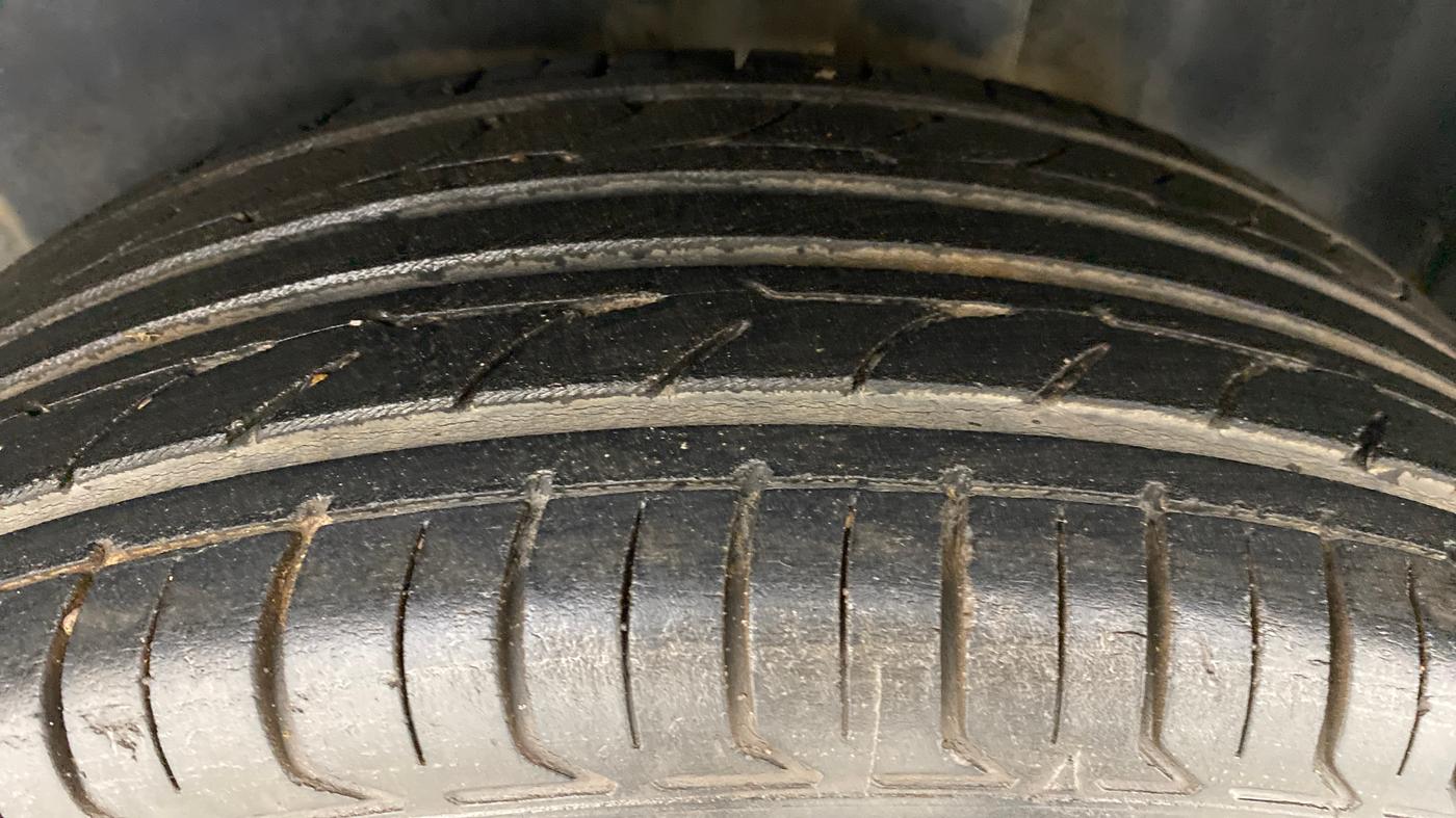 2013 Volkswagen Polo TRENDLINE 1.2L PETROL, Petrol, Manual, 85,282 km, Left Rear Tyre Tread