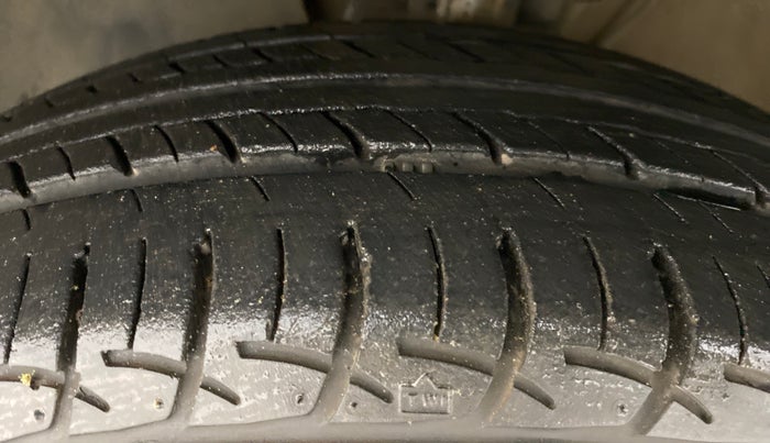 2013 Volkswagen Polo TRENDLINE 1.2L PETROL, Petrol, Manual, 85,282 km, Left Front Tyre Tread