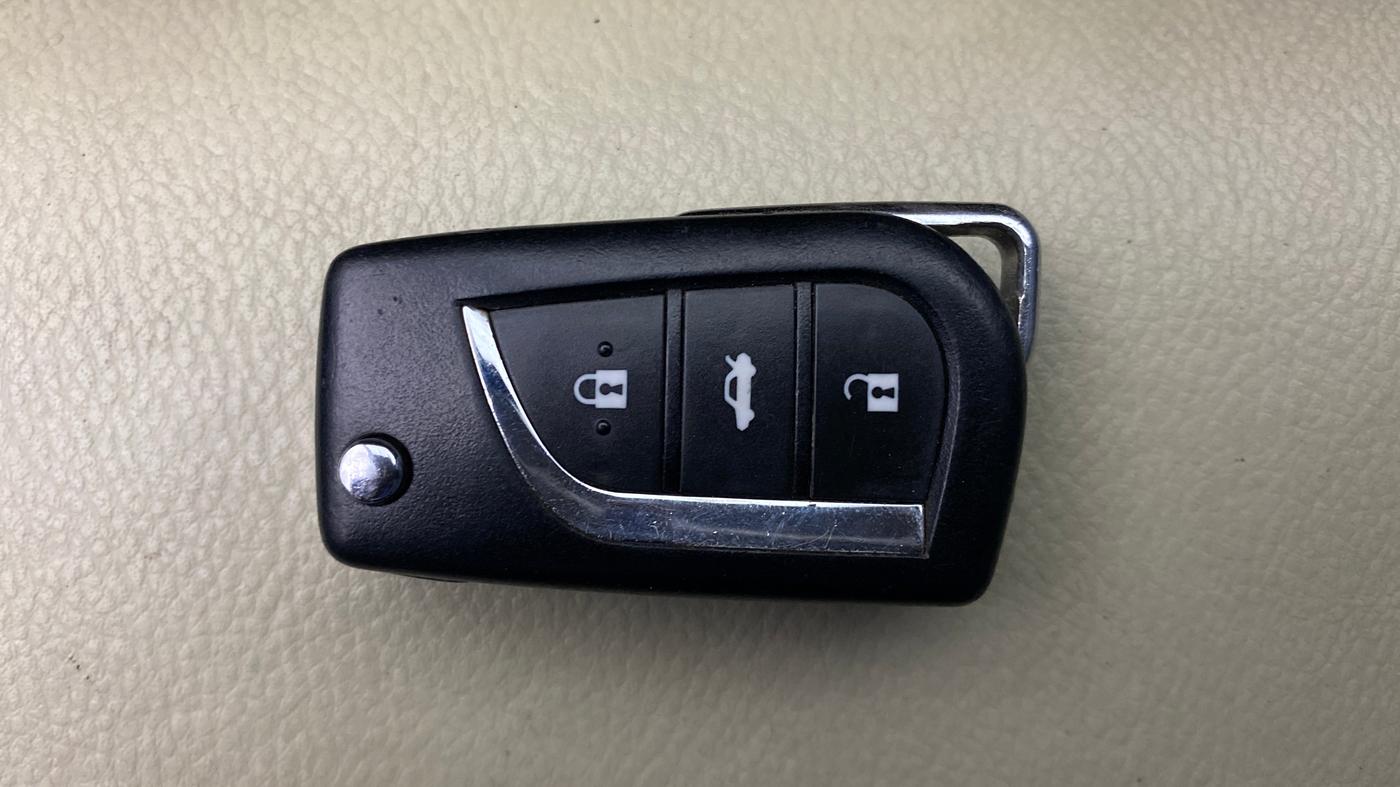 2014 Toyota Corolla Altis J DIESEL, Diesel, Manual, 85,555 km, Key Close Up