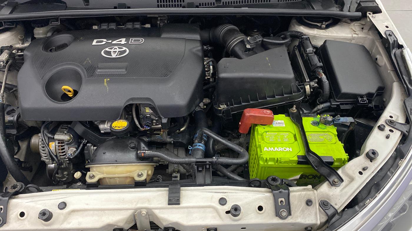 2014 Toyota Corolla Altis J DIESEL, Diesel, Manual, 85,555 km, Engine View - Left