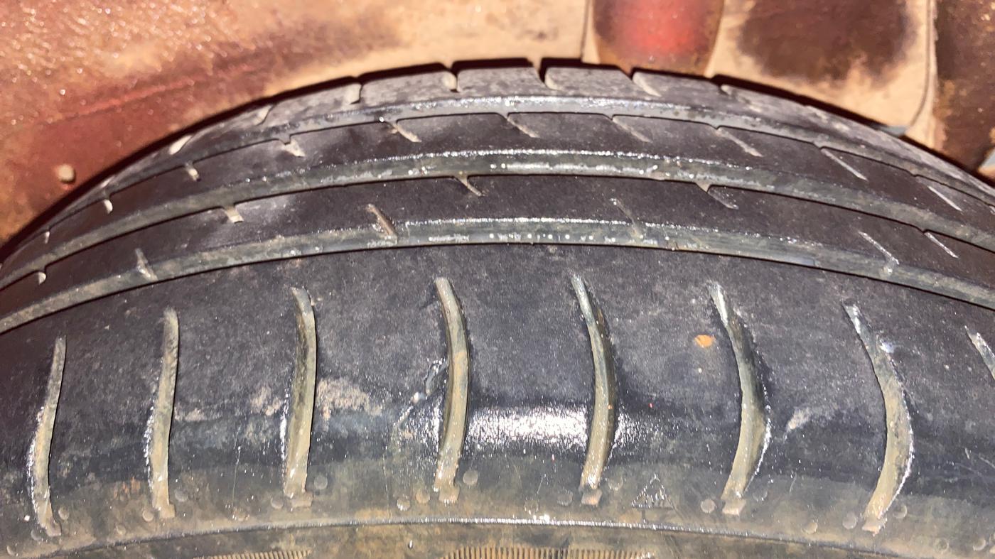 2015 Maruti Celerio VXI AMT, Petrol, Automatic, 54,933 km, Left Rear Tyre Tread