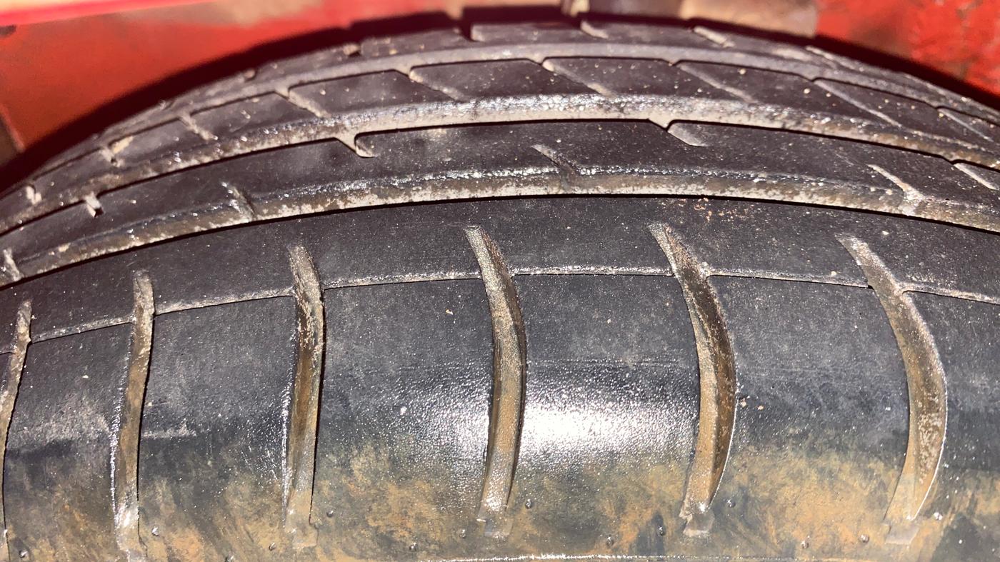2015 Maruti Celerio VXI AMT, Petrol, Automatic, 54,933 km, Left Front Tyre Tread