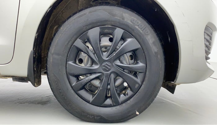 2019 Maruti Swift VXI AMT D, Petrol, Automatic, 45,364 km, Right Front Wheel