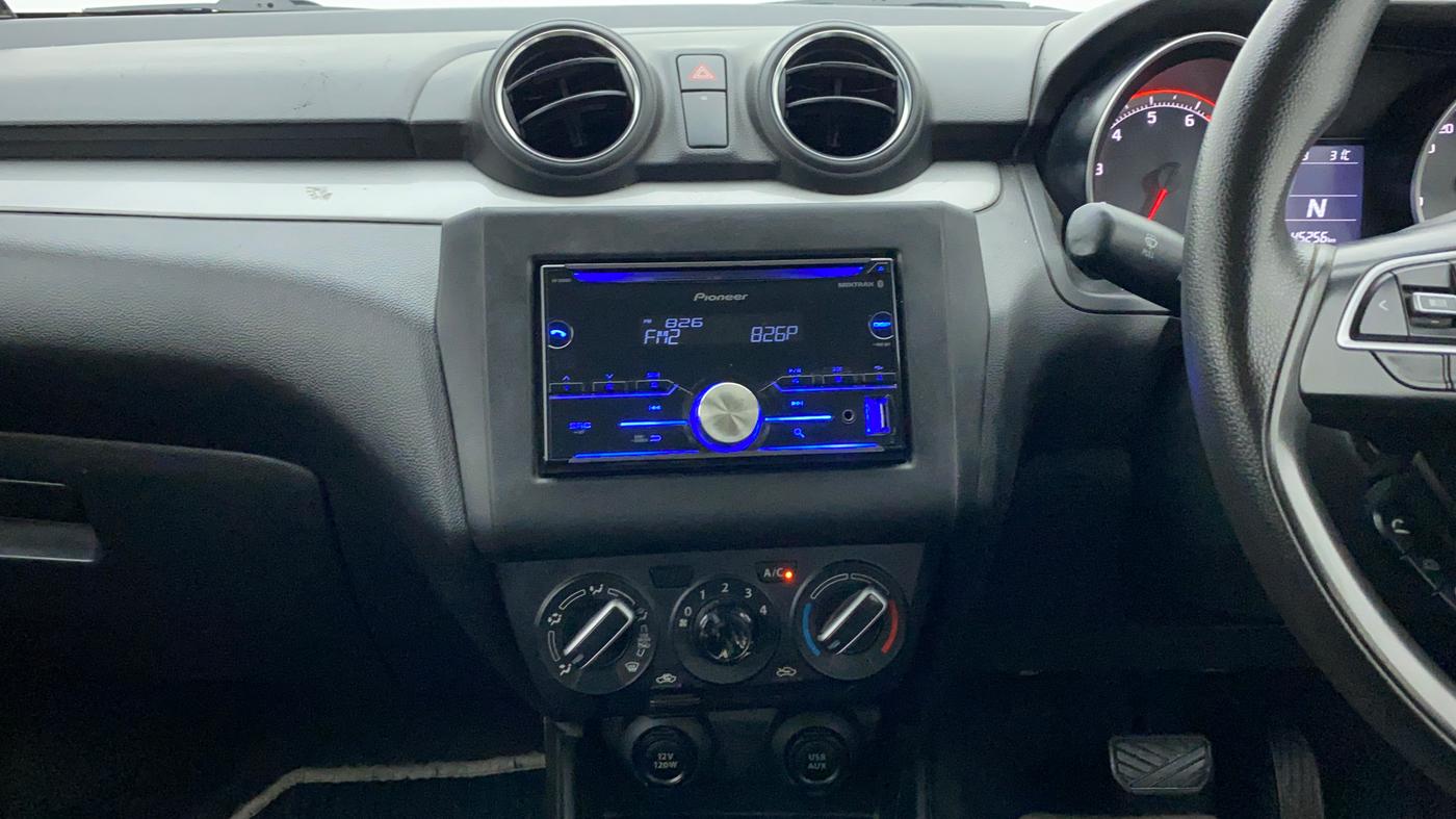 2019 Maruti Swift VXI AMT D, Petrol, Automatic, 45,364 km, Air Conditioner
