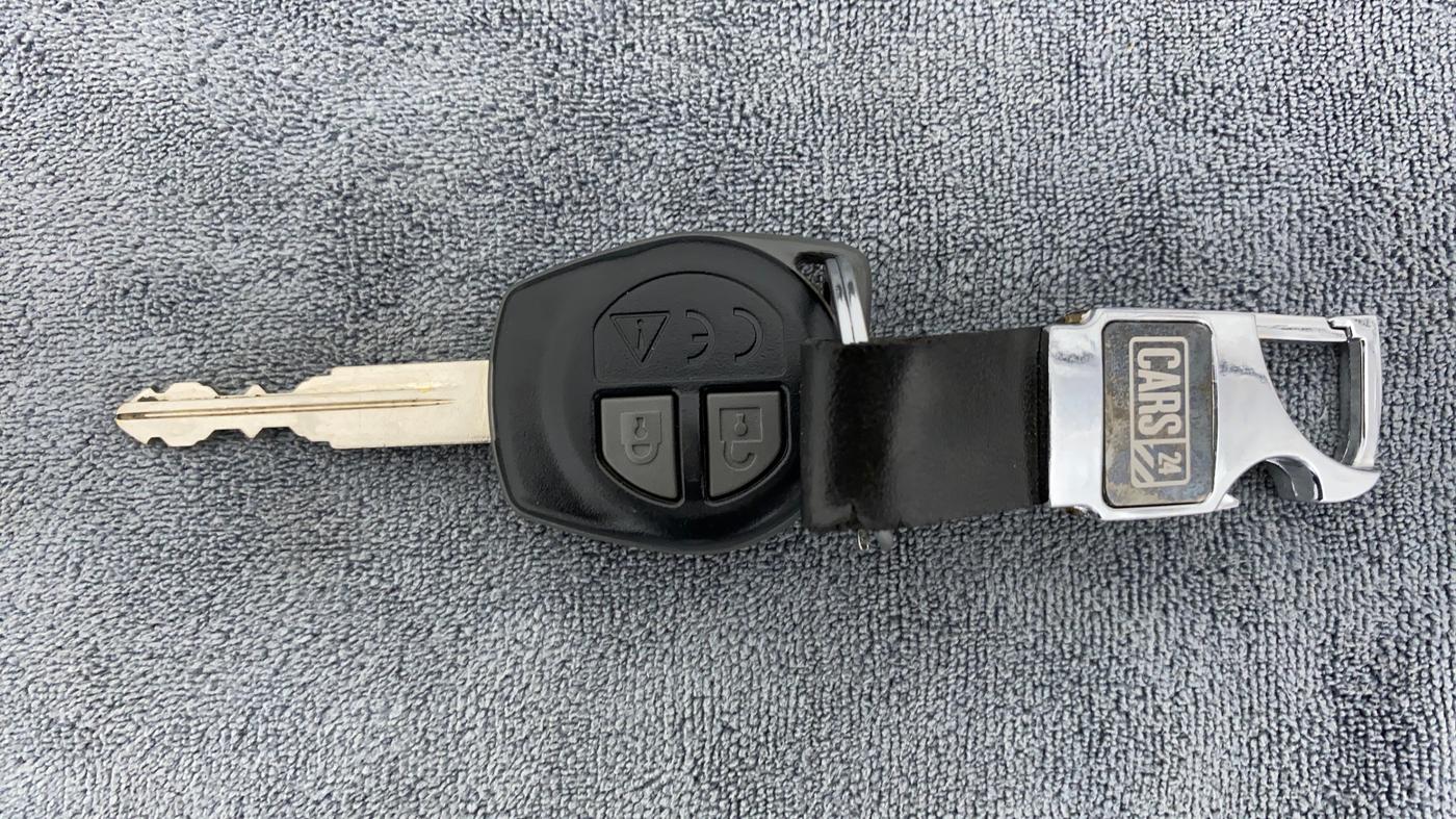 2019 Maruti Swift VXI AMT D, Petrol, Automatic, 45,364 km, Key Close Up