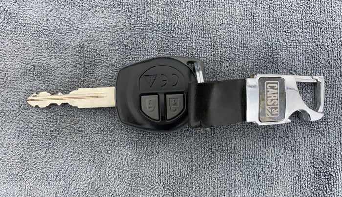 2019 Maruti Swift VXI AMT D, Petrol, Automatic, 45,364 km, Key Close Up