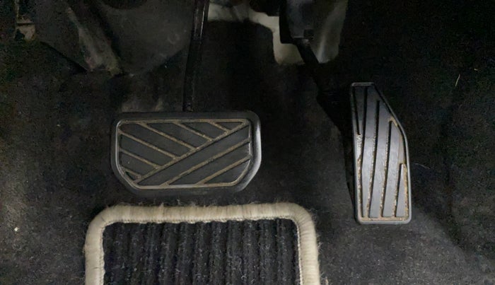 2019 Maruti Swift VXI AMT D, Petrol, Automatic, 45,364 km, Pedals