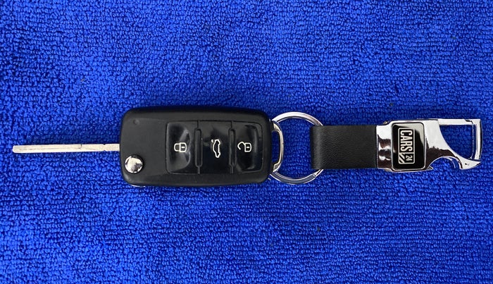 2013 Volkswagen Vento HIGHLINE PETROL, Petrol, Manual, 97,548 km, Key Close Up