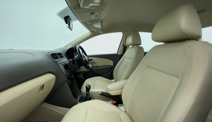 2013 Volkswagen Vento HIGHLINE PETROL, Petrol, Manual, 97,548 km, Right Side Front Door Cabin