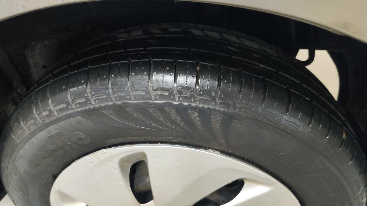 2015 Maruti Celerio ZXI AMT, Petrol, Automatic, 23,010 km, Left Rear Tyre Tread
