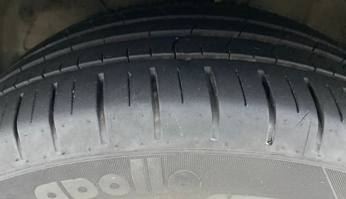 2021 Toyota Glanza V, Petrol, Manual, 18,647 km, Left Front Tyre Tread