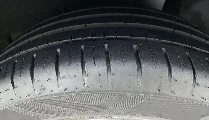 2021 Toyota Glanza V, Petrol, Manual, 18,647 km, Left Rear Tyre Tread