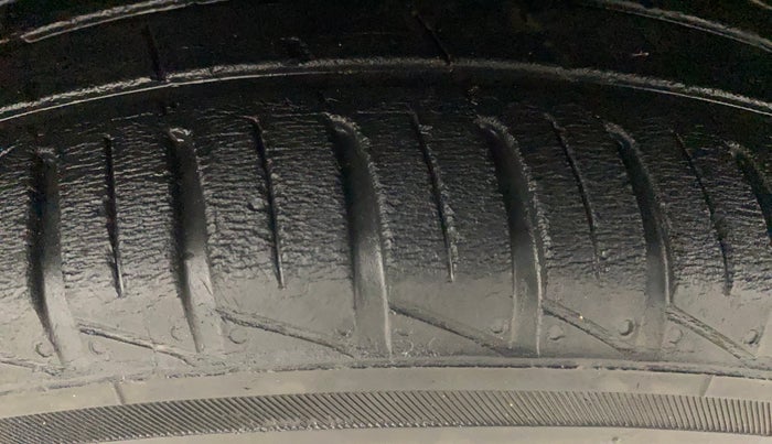 2022 Renault Kwid RXT 1.0, Petrol, Manual, 49,562 km, Right Front Tyre Tread