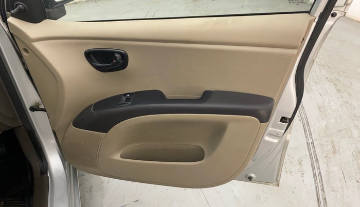 2013 Hyundai i10 ERA 1.1, Petrol, Manual, 63,448 km, Driver Side Door Panels Control