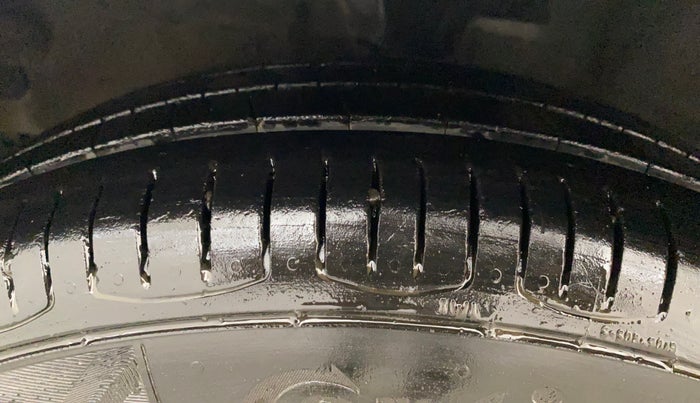 2013 Hyundai i10 ERA 1.1, Petrol, Manual, 63,448 km, Left Front Tyre Tread