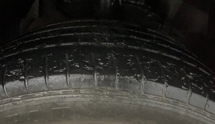 2020 Tata NEXON XZ PETROL, Petrol, Manual, 57,579 km, Right Front Tyre Tread