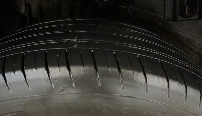 2020 Tata NEXON XZ PETROL, Petrol, Manual, 57,579 km, Right Rear Tyre Tread