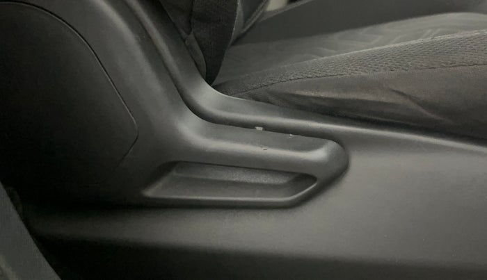 2020 Tata NEXON XZ PETROL, Petrol, Manual, 57,579 km, Driver Side Adjustment Panel