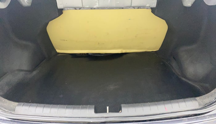 2019 Hyundai Xcent S 1.2, Petrol, Manual, 70,384 km, Boot Inside